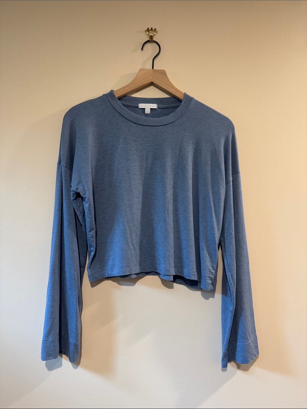 Beyond Yoga Blue Long Bell Sleeve Top Size S
